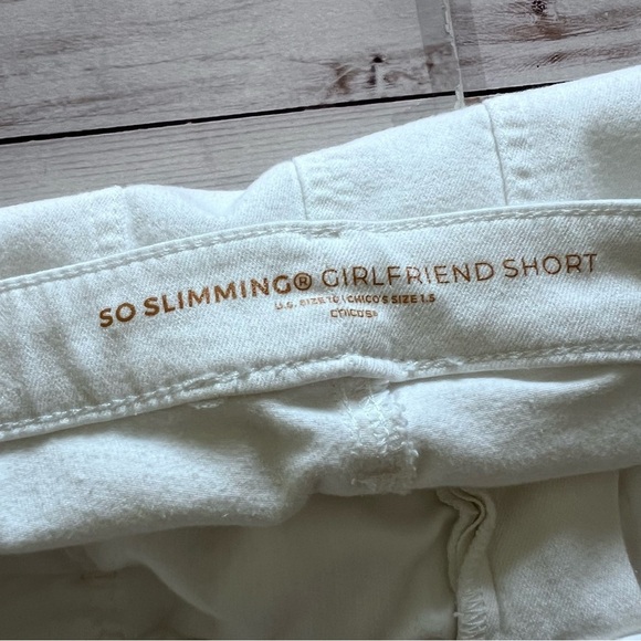 Chicos So Slimming Frayed Shorts in White size 10 - Picture 10 of 14